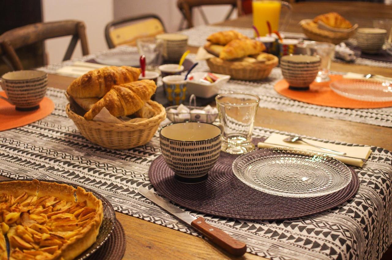 Logis Saint Leonard Bed & Breakfast Dompierre-sur-Mer Bagian luar foto