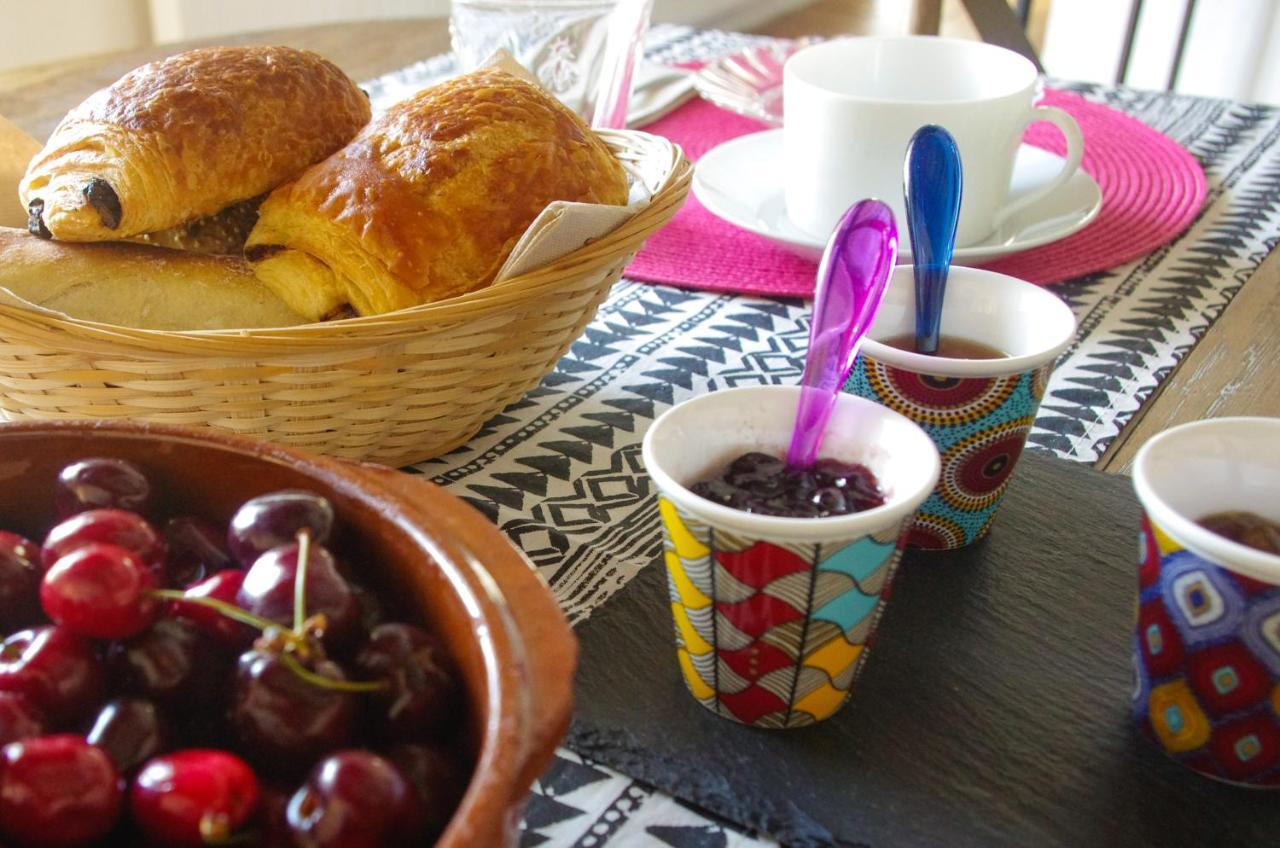 Logis Saint Leonard Bed & Breakfast Dompierre-sur-Mer Bagian luar foto