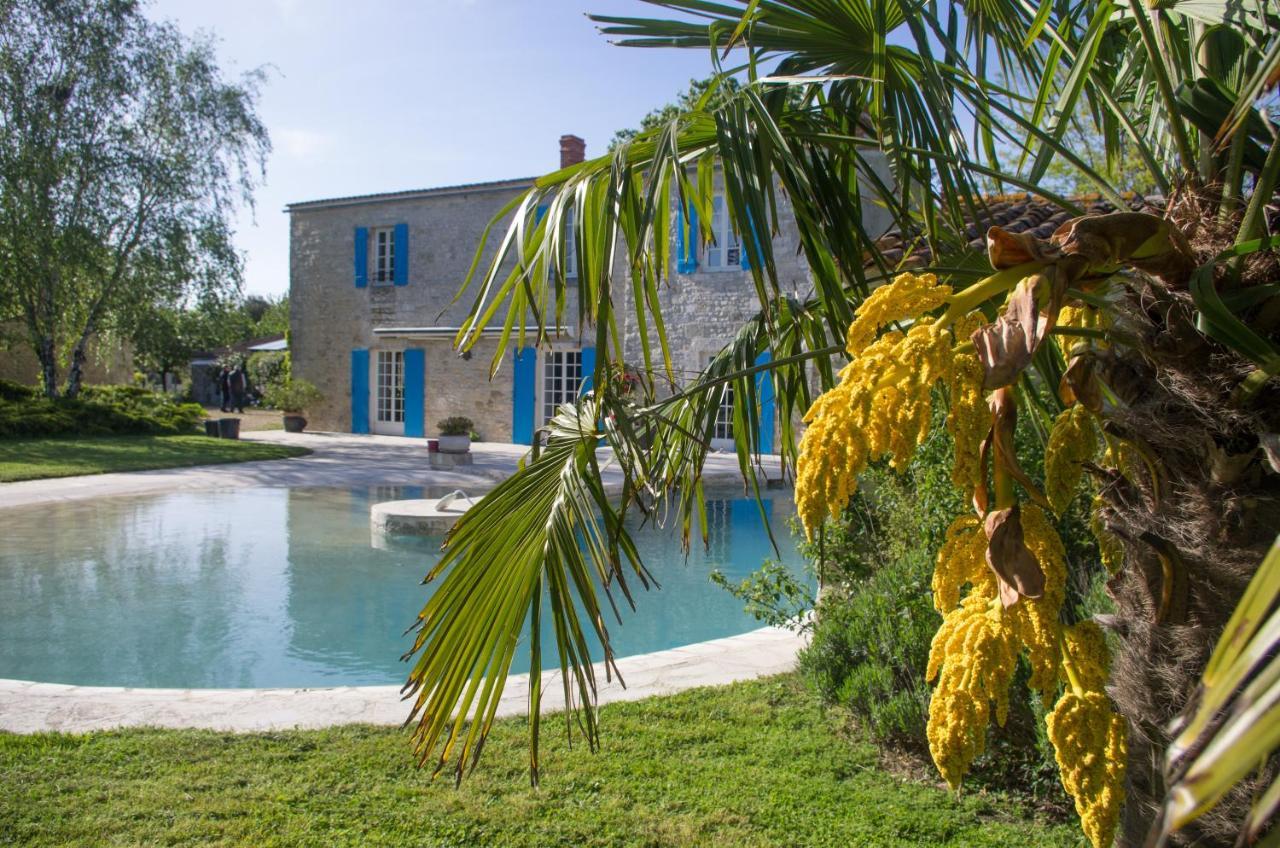 Logis Saint Leonard Bed & Breakfast Dompierre-sur-Mer Bagian luar foto