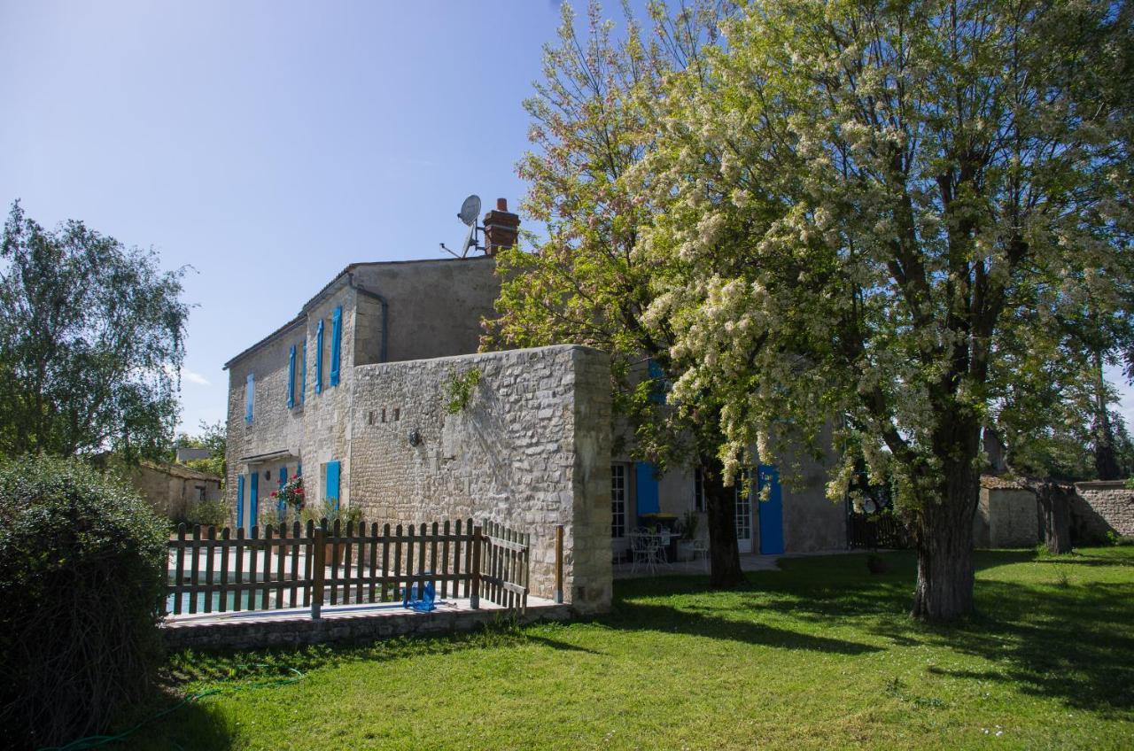 Logis Saint Leonard Bed & Breakfast Dompierre-sur-Mer Bagian luar foto