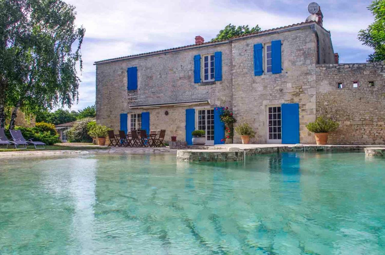 Logis Saint Leonard Bed & Breakfast Dompierre-sur-Mer Bagian luar foto