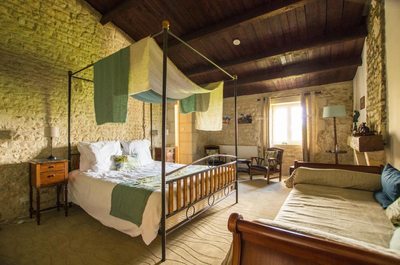 Logis Saint Leonard Bed & Breakfast Dompierre-sur-Mer Bagian luar foto