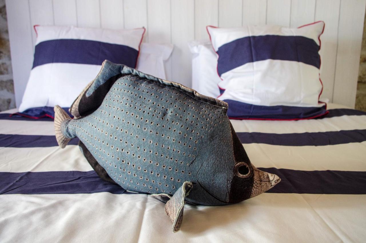 Logis Saint Leonard Bed & Breakfast Dompierre-sur-Mer Bagian luar foto