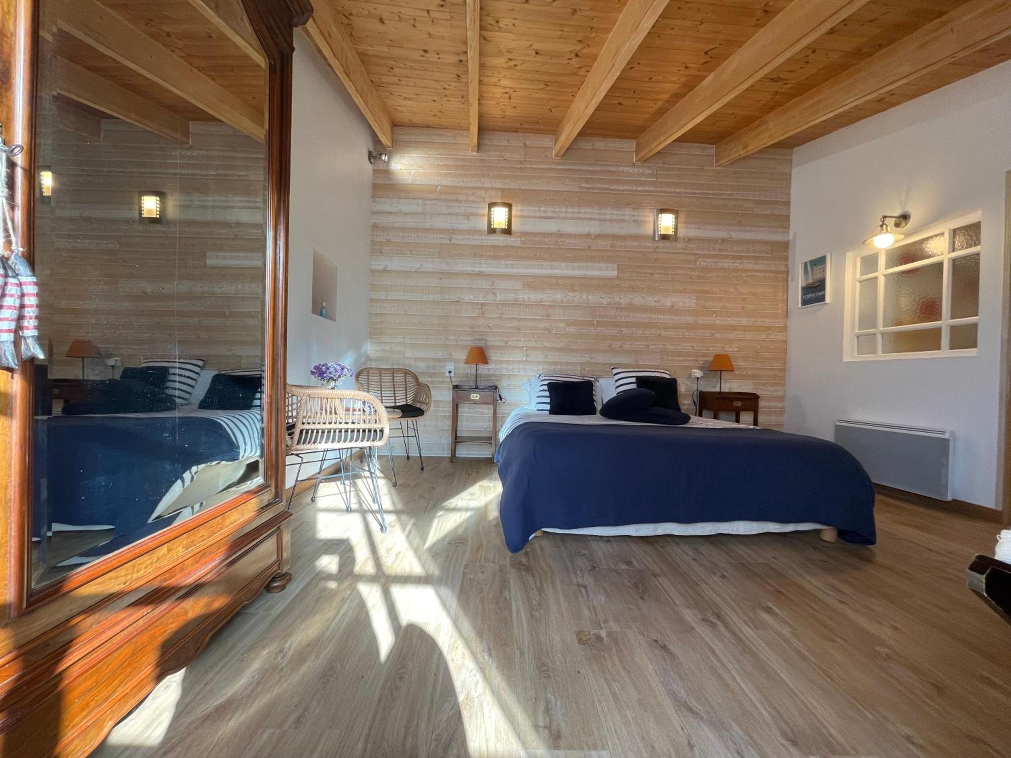 Logis Saint Leonard Bed & Breakfast Dompierre-sur-Mer Bagian luar foto