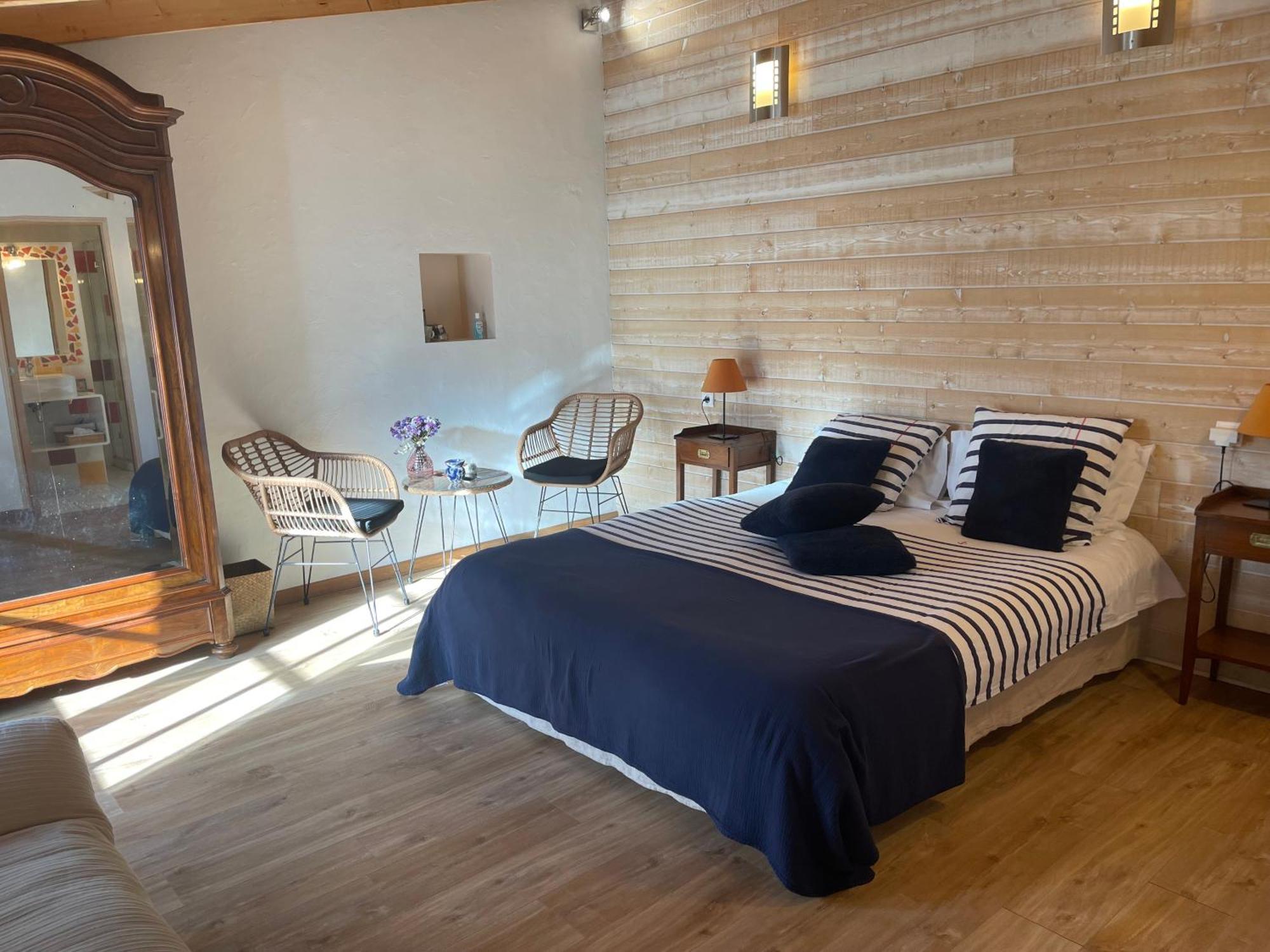 Logis Saint Leonard Bed & Breakfast Dompierre-sur-Mer Bagian luar foto