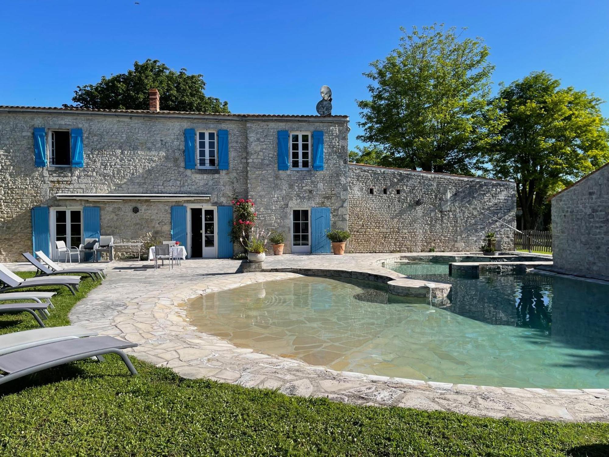 Logis Saint Leonard Bed & Breakfast Dompierre-sur-Mer Bagian luar foto