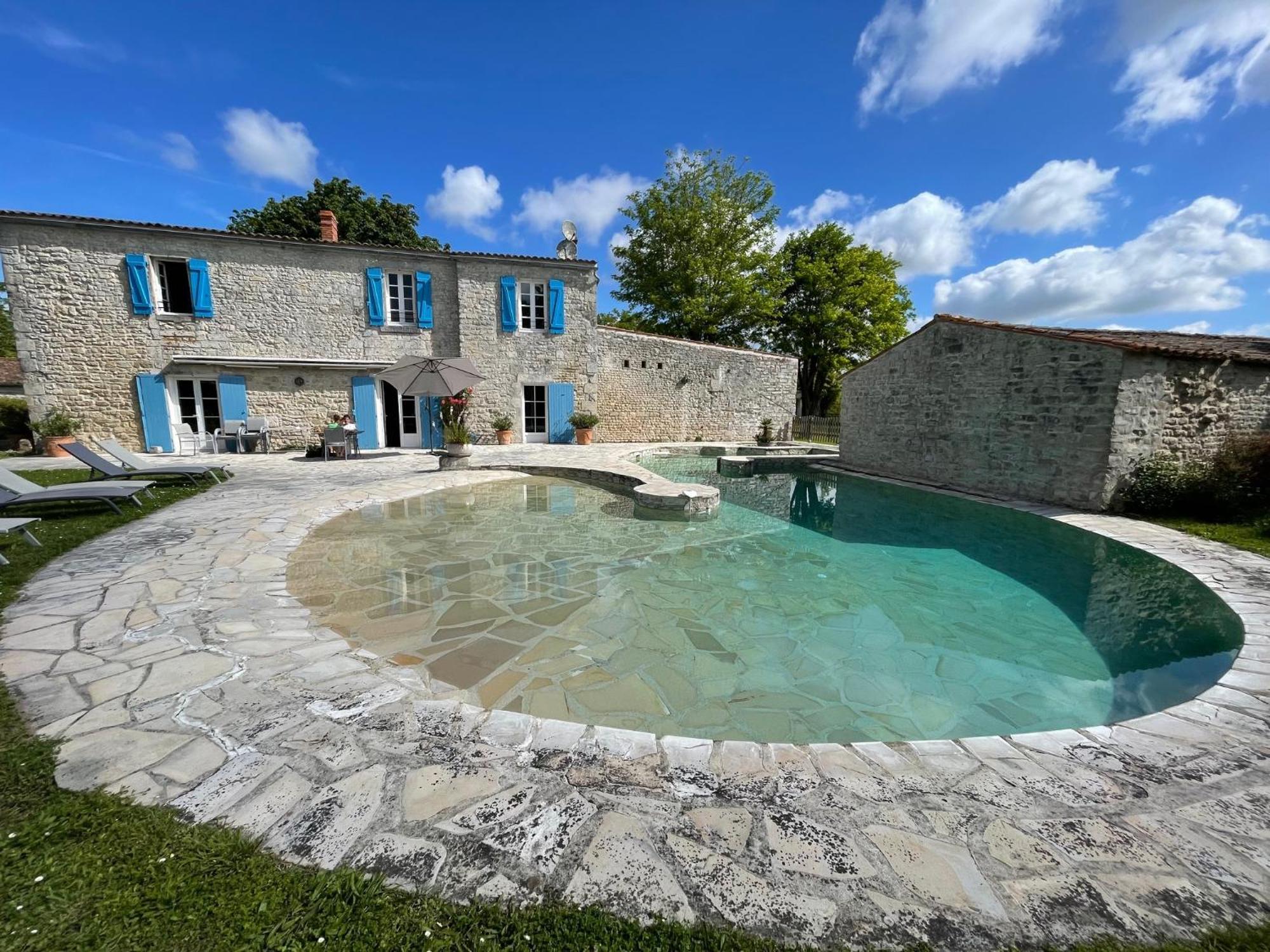 Logis Saint Leonard Bed & Breakfast Dompierre-sur-Mer Bagian luar foto